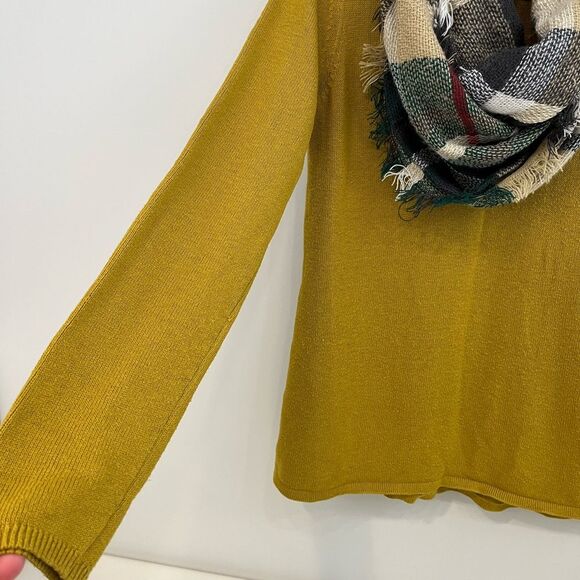 Old Navy Sweater and Scarf Combo Outfit Size Medium - Picture 4 of 6